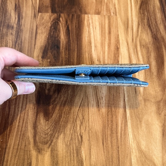 Anne Klein Wallet 🤎🦁 - Picture 8 of 8